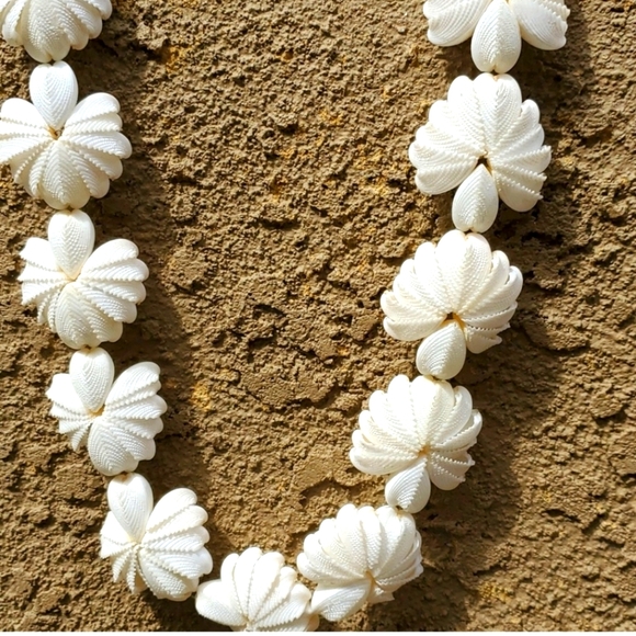 shell wedding lei Other - Hawaiian Wedding Lei